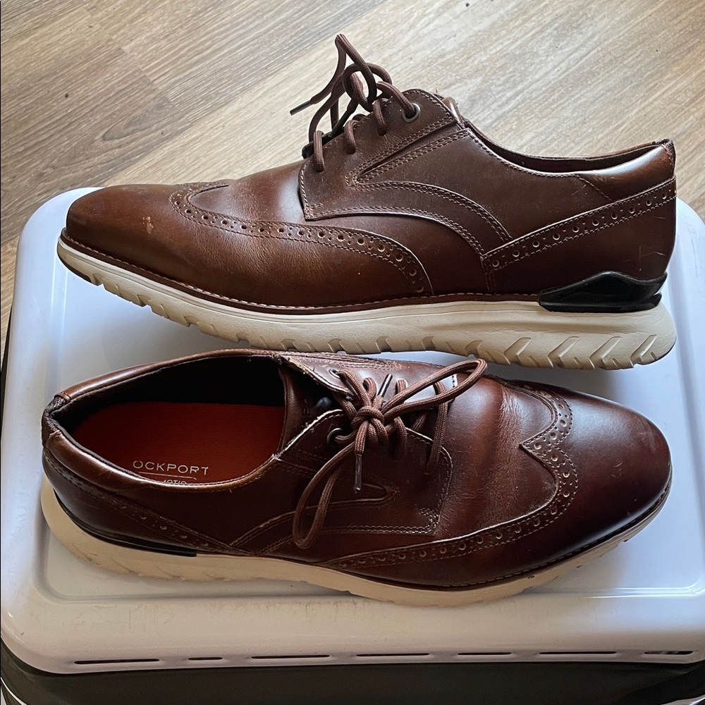Rockport TotalMotion Men's Brown Leather Oxfords with Cream Soles